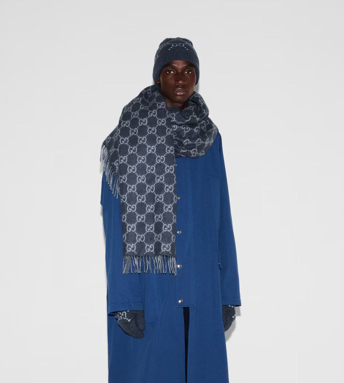 Bonnet et Écharpe en jacquard de cachemire GG bleu marine et bleu clair